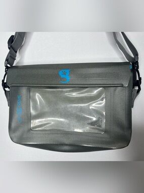 geckobrands OPTI XTREME Waterproof Dry Bag Shoulder Strap Phone Window Gray